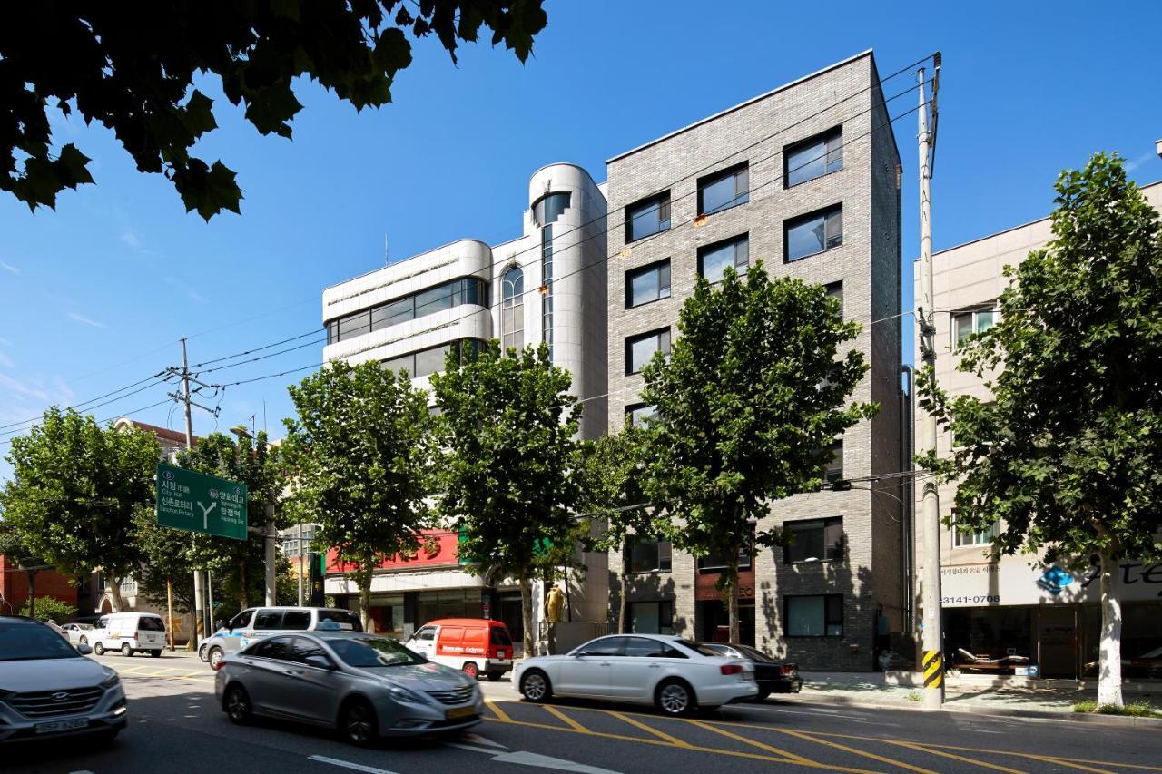 Hostel Cleo Seoul Hongdae Exteriör bild